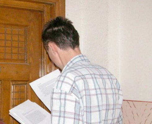 Atenţie pe cine băgaţi în casă: chiriaşii unei familii au plecat cu tot cu bunuri